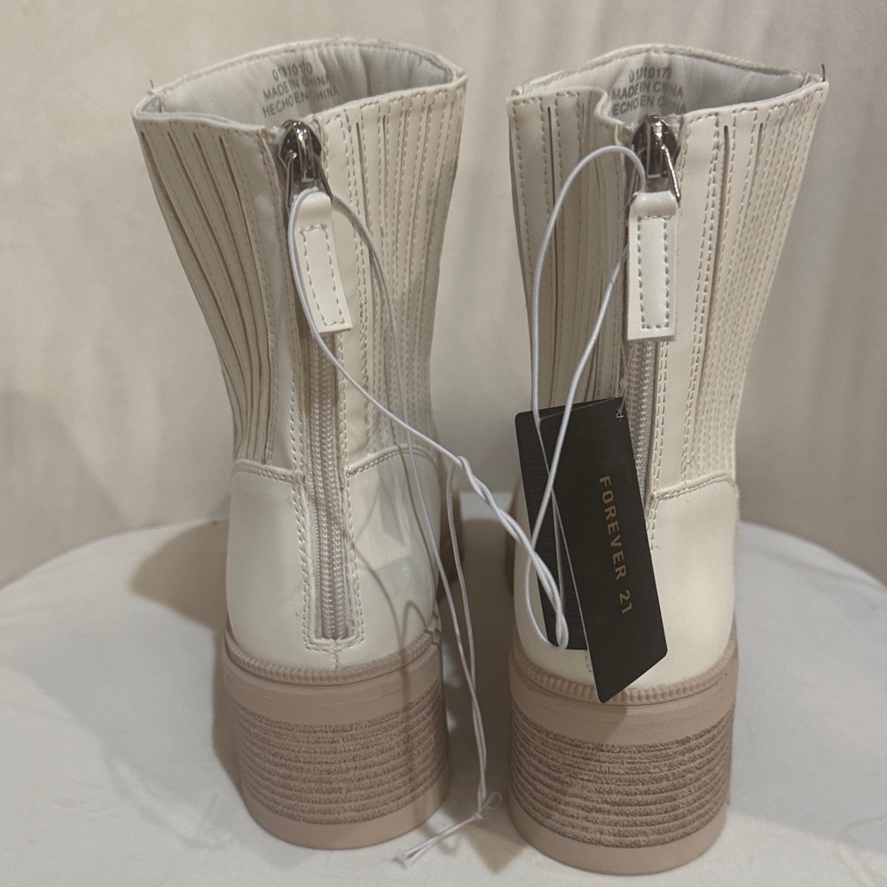 NWT. Elegant Cream Ankle Boots - Picture 3 of 5